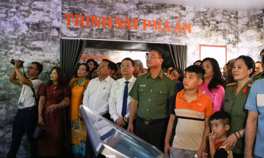 'Tổ quốc bình yên' lan tỏa dấu ấn 80 năm lực lượng An ninh nhân dân