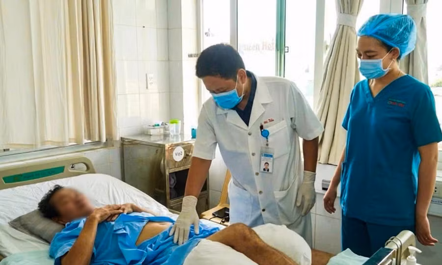Cứu sống bệnh nhân nhiễm vi khuẩn 'ăn thịt người' nguy kịch