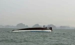 Vụ lật tàu ở vịnh Hạ Long: Người đàn ông bám thanh gỗ để giữ mạng sống