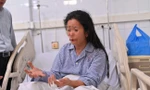 Người phụ nữ kể lại giây phút sinh tử khi tàu du lịch lật