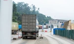 Hơn 1.400 xe chở hàng sang Trung Quốc qua cửa khẩu Lạng Sơn dịp Tết 