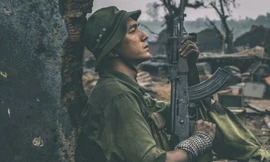 Hậu trường tâm linh của 'Mưa đỏ'