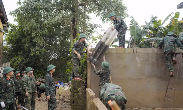 Huế ra quân ‘Chiến dịch Quang Trung’, giúp dân sớm có nhà mới đón Tết