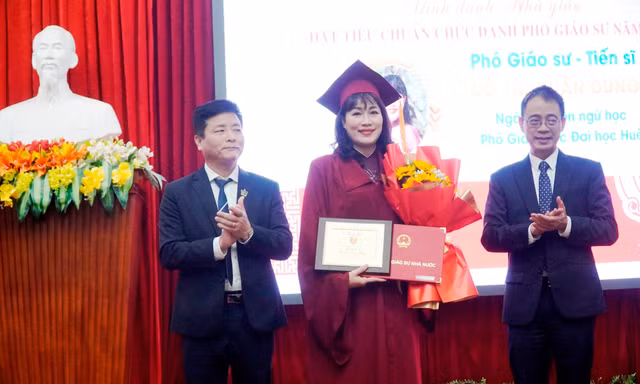Đại học Huế có thêm 40 giáo sư, phó giáo sư 