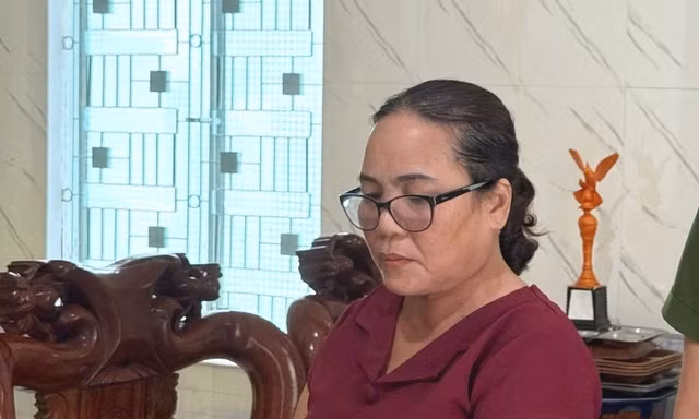 Vừa bị kết án tù, lại tái phạm buôn bán hàng cấm
