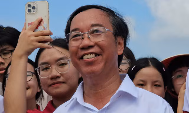 Phỏng vấn 'nóng' Hiệu trưởng Quốc học Huế trước chung kết Đường lên đỉnh Olympia 25