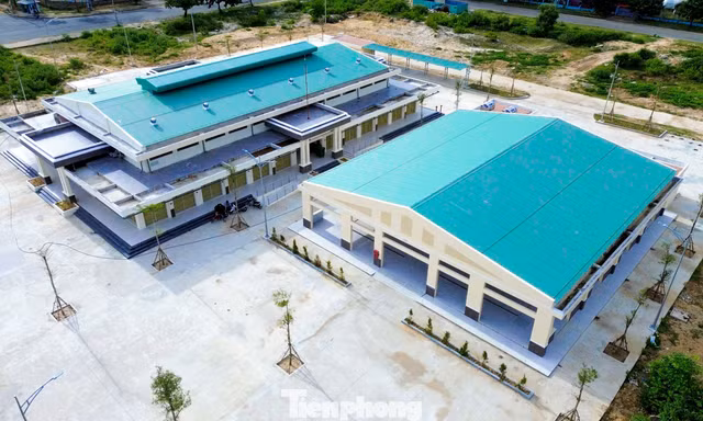Chợ tiền tỷ ở Đà Nẵng chưa khai trương, tiểu thương đã lo vắng khách