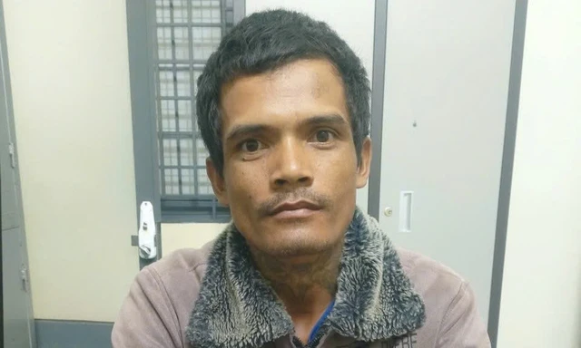 Người đàn ông bị đối tượng nổ súng ám sát hụt ngay trước cổng trung tâm y tế