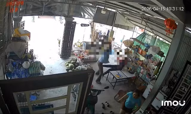 Đối tượng tấn công người khác, mang rựa cố thủ trong hang đá