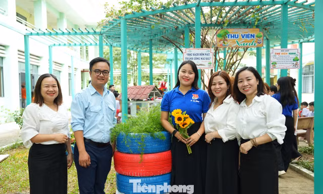 Bạn trẻ Đà Nẵng 'hồi sinh' lốp xe cũ thành khu vui chơi ý nghĩa