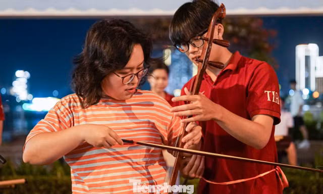 Người trẻ Đà Nẵng 'tiếp lửa' nghệ thuật dân gian