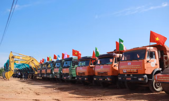 Gia Lai khởi công xây dựng đường cất hạ cánh số 2 sân bay Phù Cát