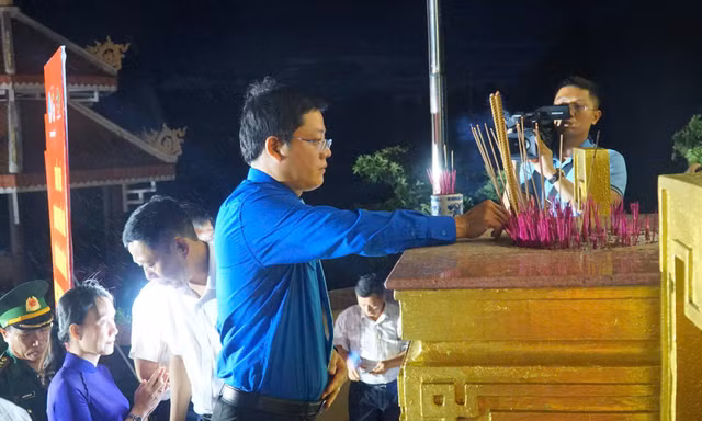 Tuổi trẻ Huế tri ân các anh hùng liệt sĩ, thương binh, người có công