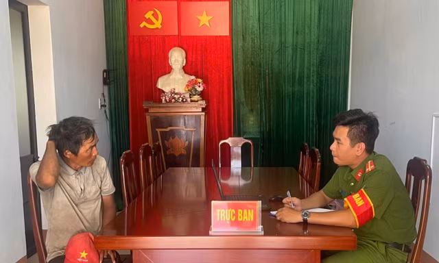 Phát hiện, hỗ trợ người đàn ông đi lạc hàng trăm km nhiều ngày 