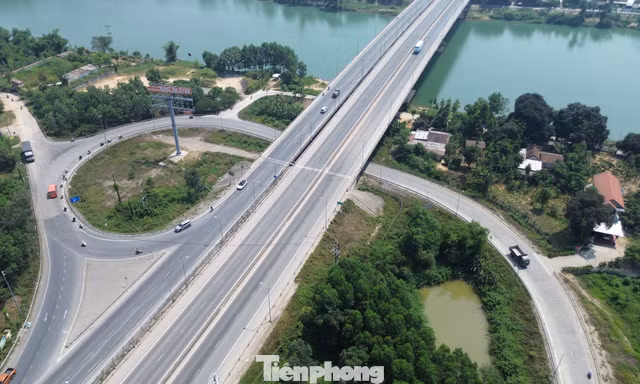 Ngày đầu thực hiện ‘giờ giới nghiêm’ trên Quốc lộ 49