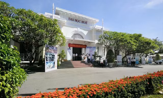 Điểm chuẩn Đại học Huế 2026: Ngành nào cao nhất?