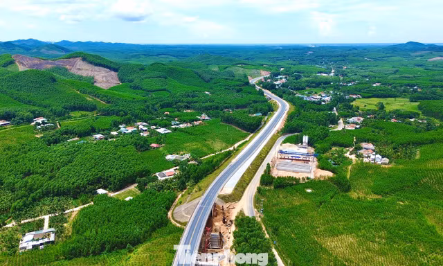 Đề xuất bổ sung hệ thống giao thông thông minh tại cao tốc La Sơn - Hòa Liên