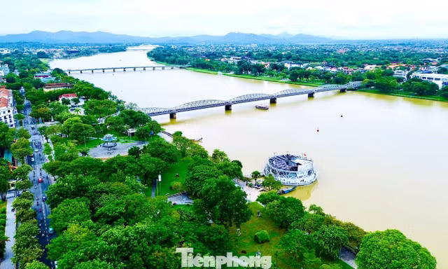 Cầu Trường Tiền ở TP. Huế lưu thông ra sao trong 150 ngày sửa chữa?