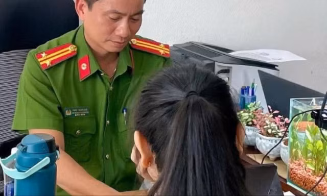 Liên tiếp giải cứu nữ sinh khỏi chiêu lừa đảo 'bắt cóc online'