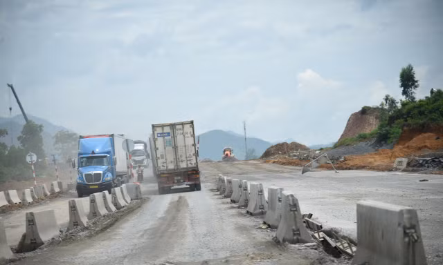 Hình ảnh 11 km cao tốc ở Đà Nẵng bị đốc thúc tiến độ