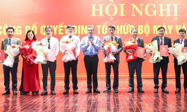 Đà Nẵng sáp nhập và thành lập hai 'siêu' Ban Quản lý dự án, bổ nhiệm cán bộ lãnh đạo