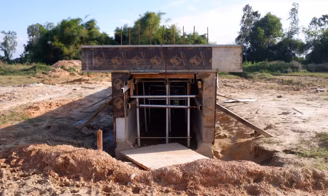 Dù đã nhận chỉ đạo nóng, cầu Quảng Đà hơn 270 tỷ đồng vẫn chưa hoàn thành