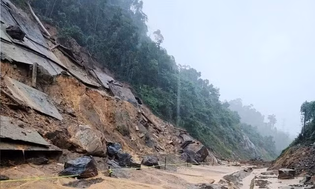Mưa lớn, hơn 60 khu vực ở Đà Nẵng đối mặt nguy cơ lũ quét, sạt lở