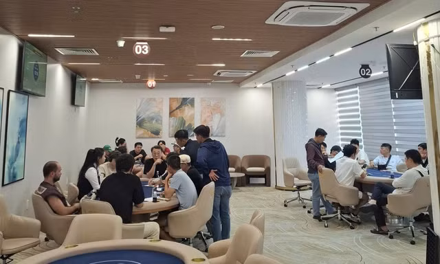 Phá tụ điểm đánh bạc núp bóng giải đấu Poker tại Đà Nẵng 
