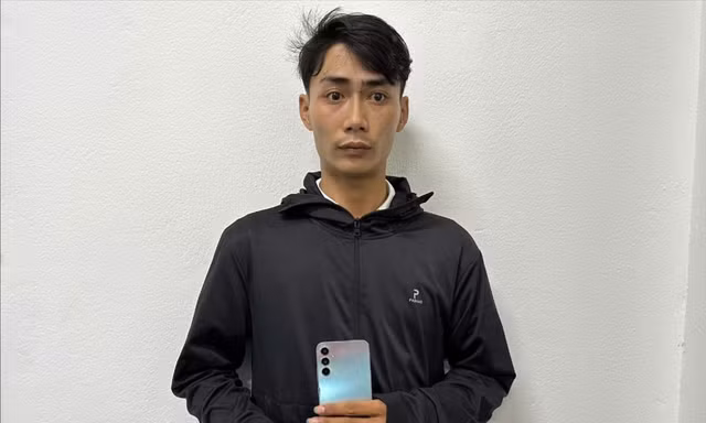 Bắt đối tượng trộm hàng chục điện thoại iPhone ở Đà Nẵng
