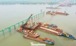 Cận cảnh đại công trường cầu Hồng Hà vượt sông Hồng, sau 5 tháng thi công
