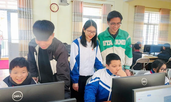 Tuổi trẻ Thái Nguyên tình nguyện vùng cao