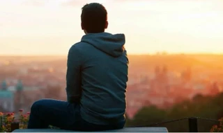 Khi một người nào đó đang đau khổ