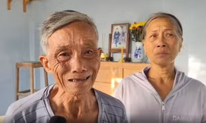 Người dân vùng lũ Đắk Lắk rưng rưng ngày trở về mái nhà mới