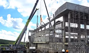 Nhà thi đấu hơn 22 tỷ đồng bất ngờ sập một phần khi chưa hoàn thành