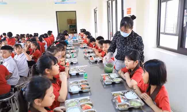 Hà Nội dự nâng mức hỗ trợ bữa trưa cho học sinh tiểu học cao nhất 40.000 đồng/ngày