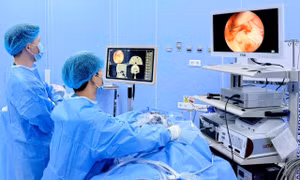 Đau đầu, mờ mắt ở người trẻ coi chừng bệnh lý nguy hiểm