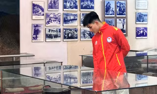 Vận động viên đội tuyển quốc gia thăm địa chỉ đỏ, hun đúc khát vọng cống hiến