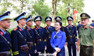 Bí thư T.Ư Đoàn thăm, động viên khối thanh niên tham gia diễu binh, diễu hành 2/9