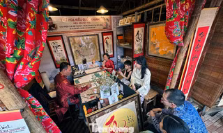 Rộn ràng ‘vũ điệu’ của những con chữ đầu xuân