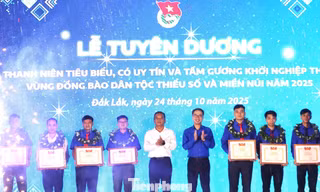 Tuyên dương 36 thanh niên tiêu biểu, có uy tín ở vùng đồng bào dân tộc thiểu số