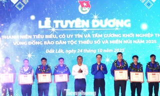 Tuyên dương 36 thanh niên tiêu biểu, có uy tín ở vùng đồng bào dân tộc thiểu số