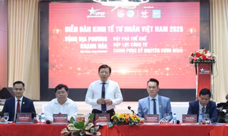 Xây dựng thể chế kiến tạo từ 'đặt hàng' của cộng đồng doanh nghiệp