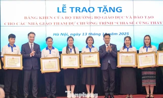 Bộ Giáo dục và Đào tạo tặng bằng khen 80 giáo viên tiêu biểu toàn quốc