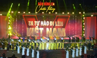 Hoành tráng chương trình chính luận nghệ thuật 'Bản hùng ca chiến thắng'