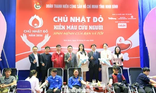 Lửa nhiệt huyết Chủ Nhật Đỏ tại Ninh Bình