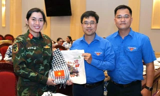 Đoàn Thanh niên Chính phủ thăm, động viên lực lượng diễu binh, diễu hành dịp 2/9