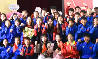 Vận động viên trẻ tri ân thầy cô, vững tin hướng đến SEA Games 33