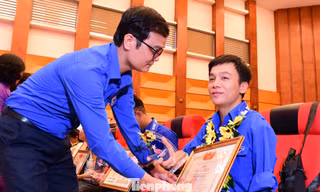 Tuyên dương 25 gương thanh niên khuyết tật tiêu biểu 'Tỏa sáng nghị lực Việt'