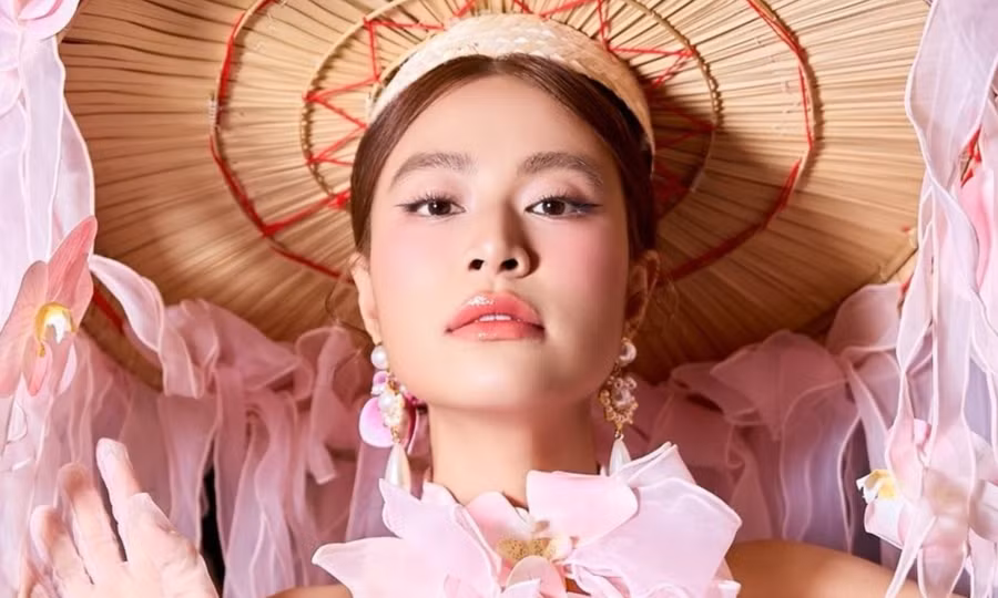 Hoàng Thùy Linh bị gọi tên