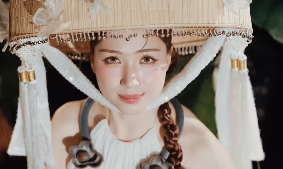 Tranh cãi câu hát 'Lúa chín cao mà chẳng hề cúi đầu' của Hòa Minzy